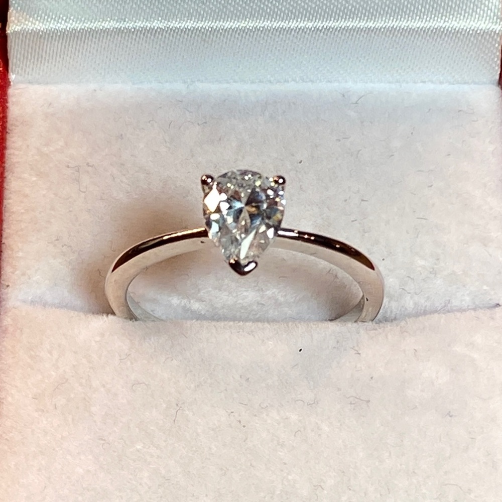 Elegant Silver Teardrop Ring (8) Faux Diamond